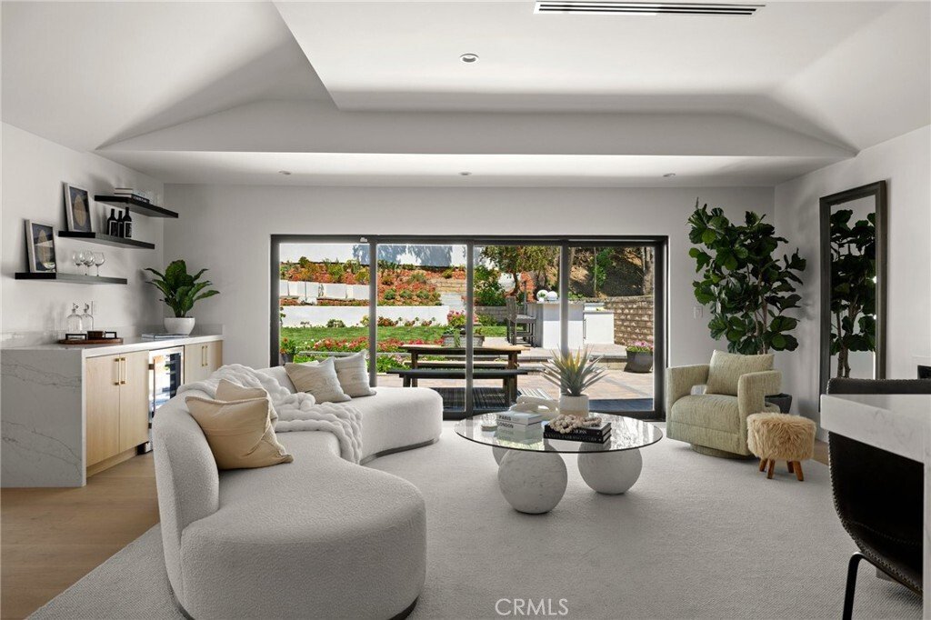 House in Los Angeles, California, United States 3 - 17476957
