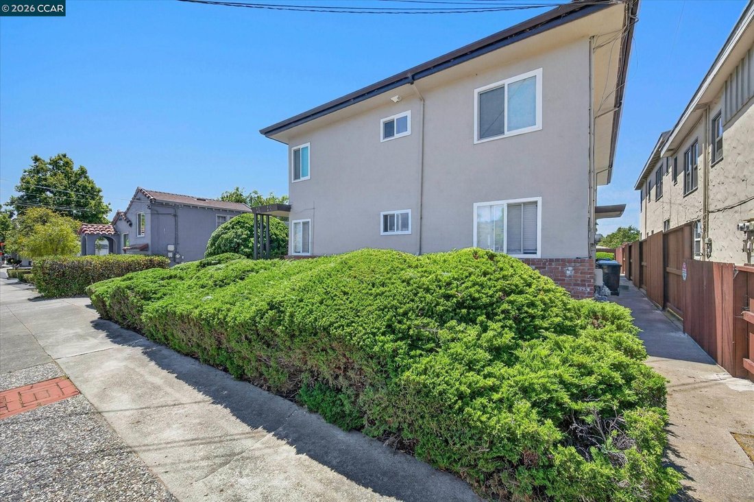El Cerrito, California, United States 5 - 18705683