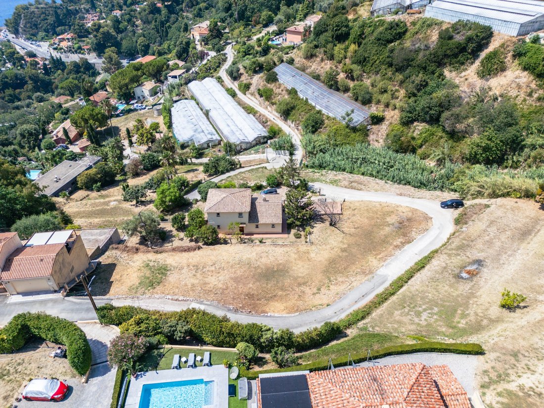 Land in Èze, Provence-Alpes-Côte d'Azur, France 3 - 18708924