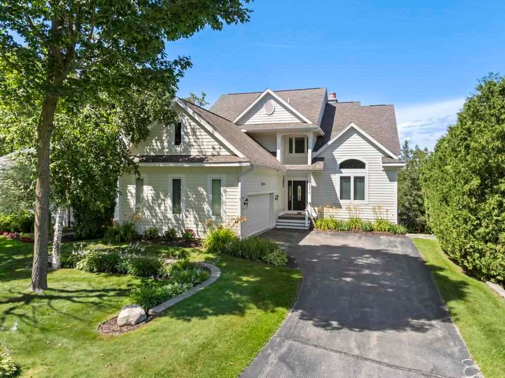 House in Petoskey, Michigan, United States 1 - 18703534