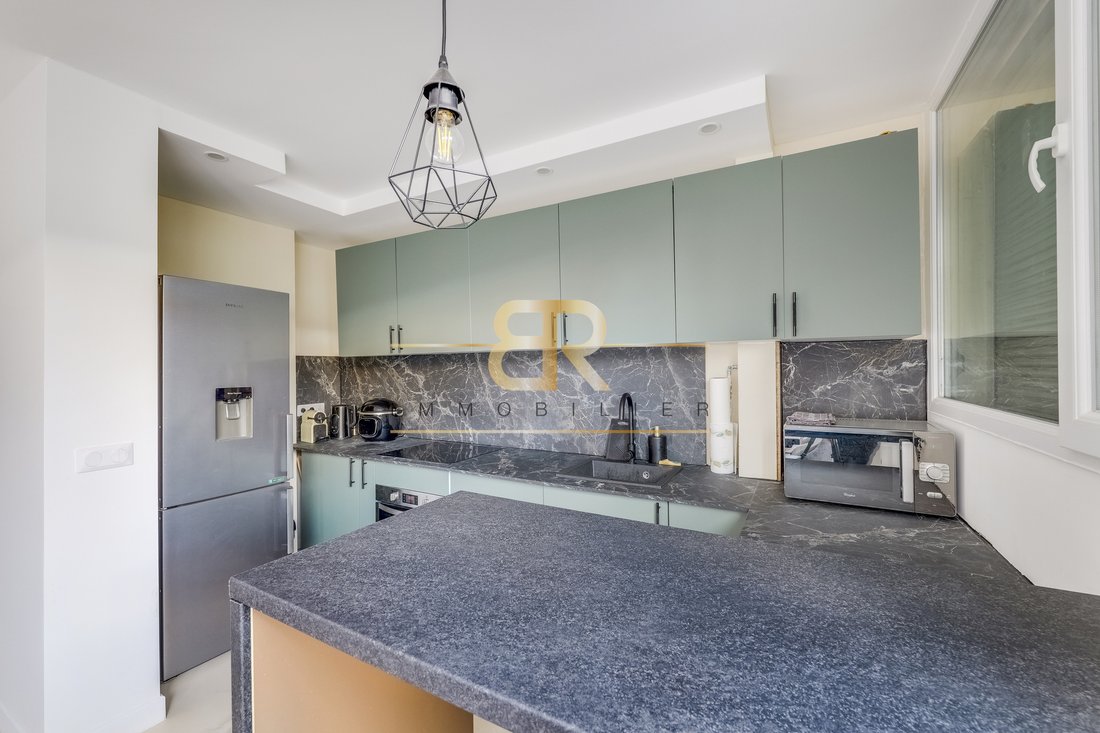 Apartment in Bois-Colombes, Ile-de-France, France 4 - 18706995