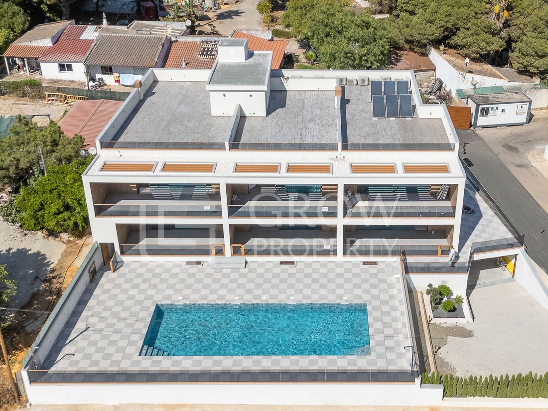 Apartment in Quarteira, Algarve, Portugal 1 - 18707364