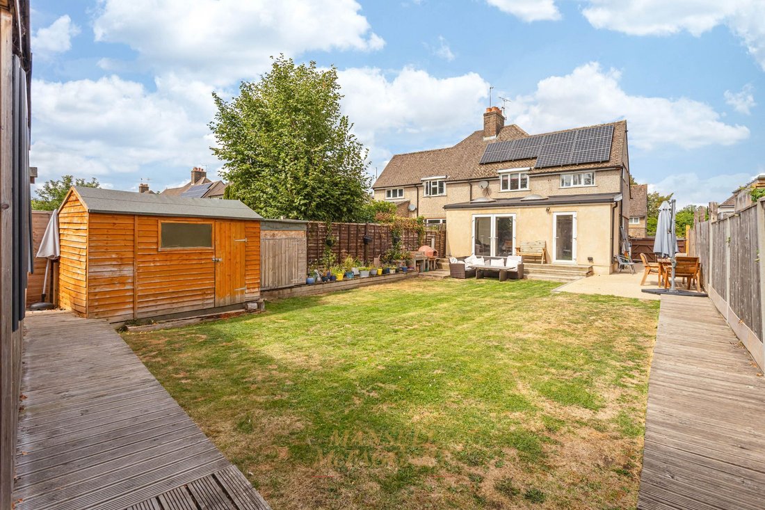 House in Horley, England 2 - 18710642