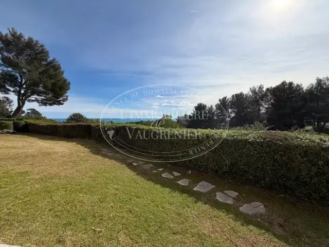 Apartment in Vaug, Villeneuve-Loubet, France 2 - 17235252