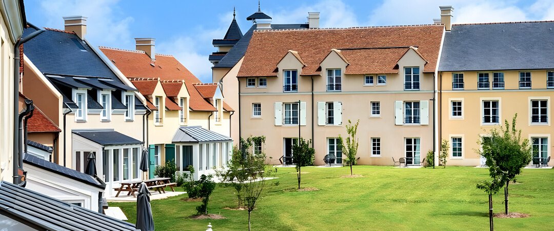 House in Bailly-Romainvilliers, Ile-de-France, France 2 - 18713077