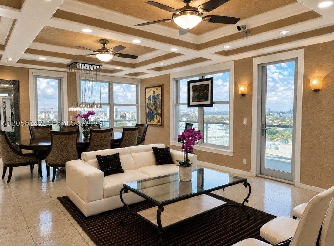 Condo in Bal Harbour, Florida, United States 3 - 18706037