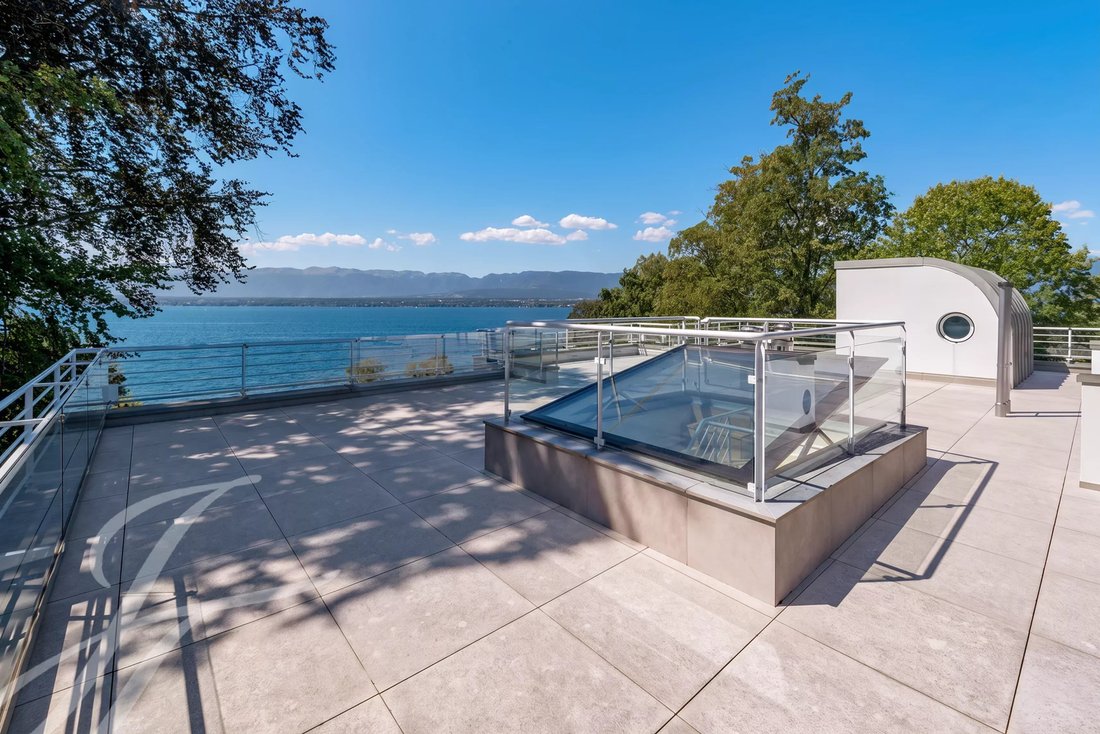Estate in Hermance, Genève, Switzerland 2 - 18704469