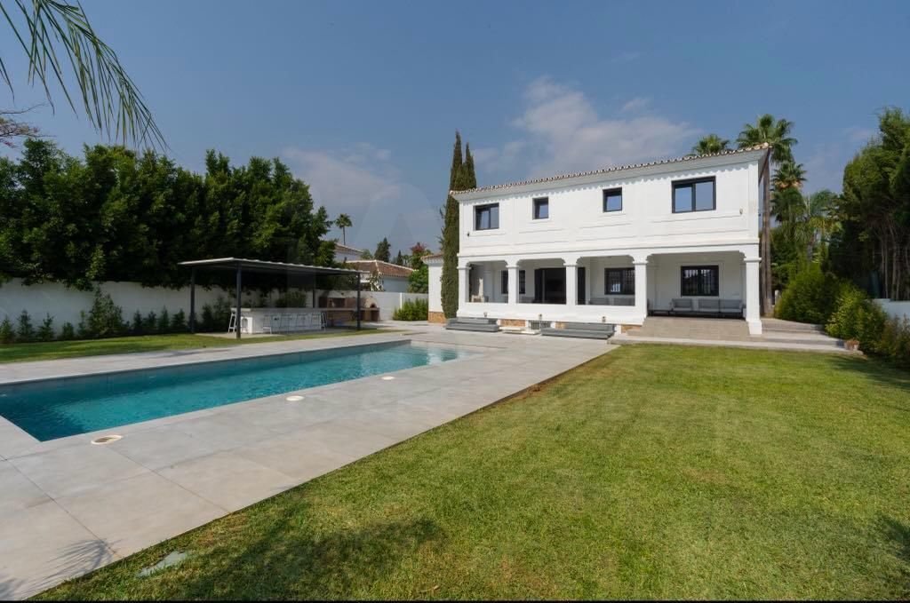 Villa in Nueva Andalucia, Marbella, Spain 2 - 18704388