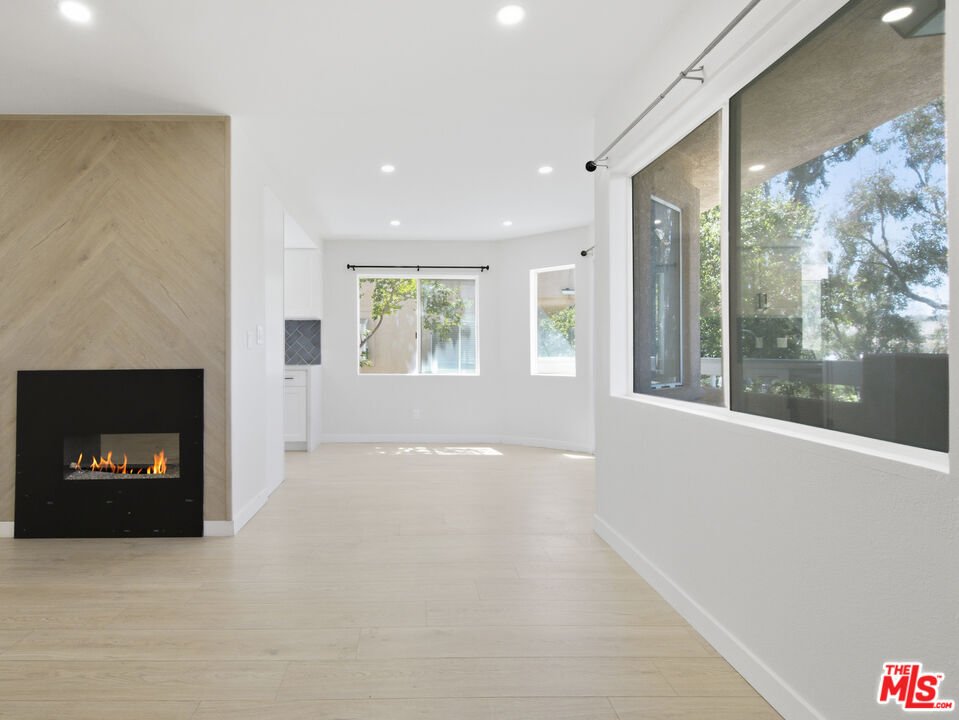 Condo in Santa Clarita, California, United States 3 - 18711861