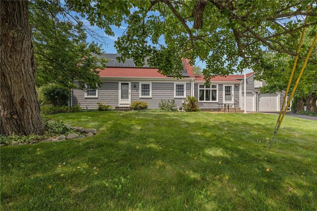 House in Cranston, Rhode Island, United States 2 - 18710025
