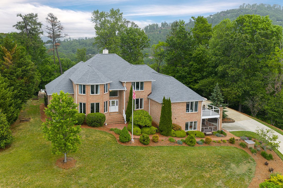 House in Asheville, North Carolina, United States 1 - 18702455