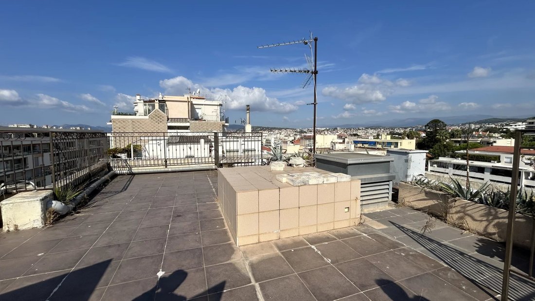 Apartment in La Source, Cannes, France 4 - 18704314