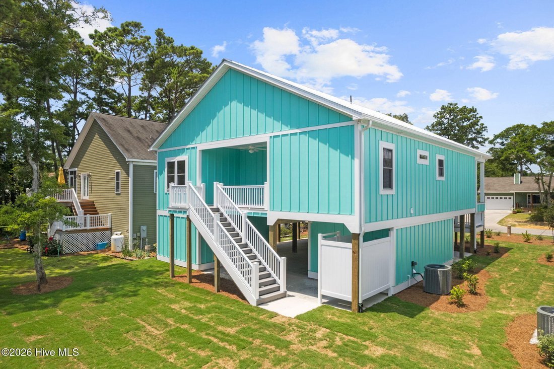 House in Oak Island, North Carolina, United States 4 - 18714562