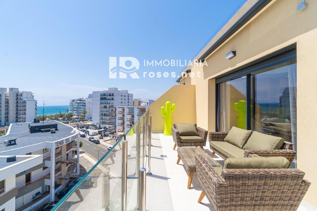 Apartment in Roses, Catalonia, Spain 3 - 18704063