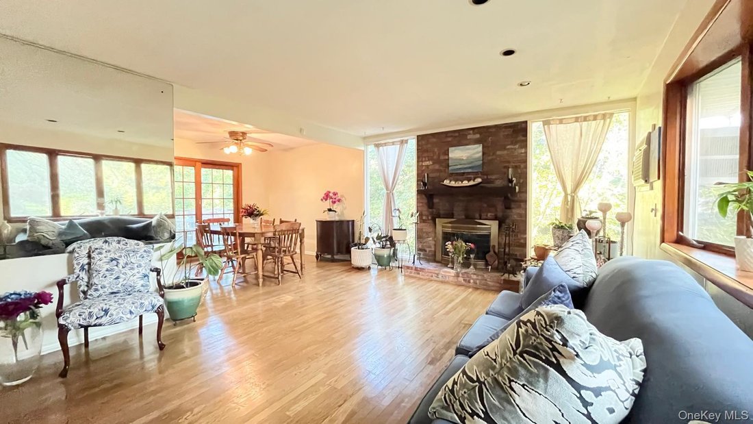 House in Huntington Station, New York, United States 4 - 18702547
