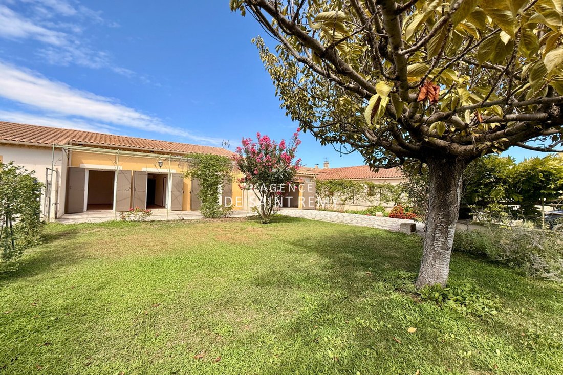 Villa en Saint-Remy-de-Provence, Provenza-Alpes-Costa Azul, Francia 2 - 16864257