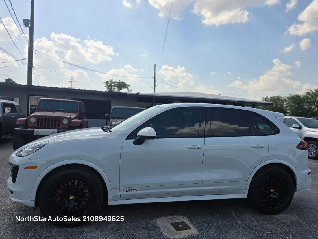 Suv in San Antonio, TX, United States 5 - 18713476