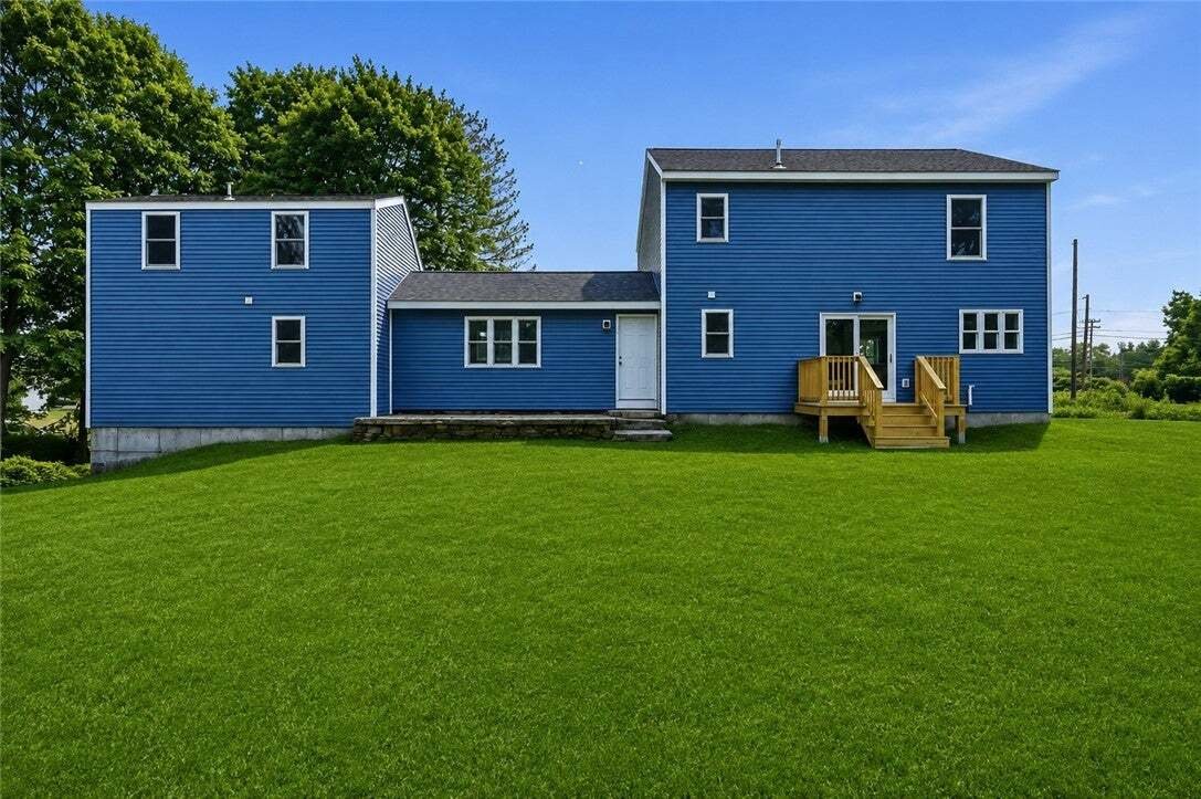 House in Cranston, Rhode Island, United States 5 - 18539365