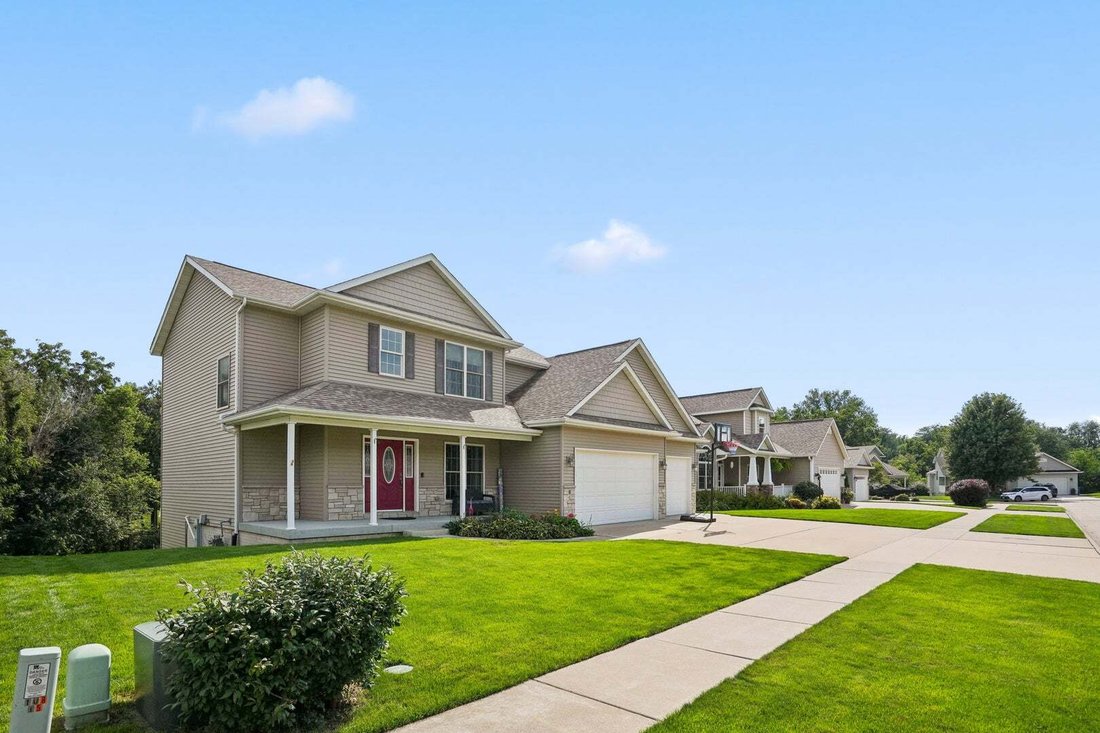 House in Le Claire, Iowa, United States 3 - 18703567
