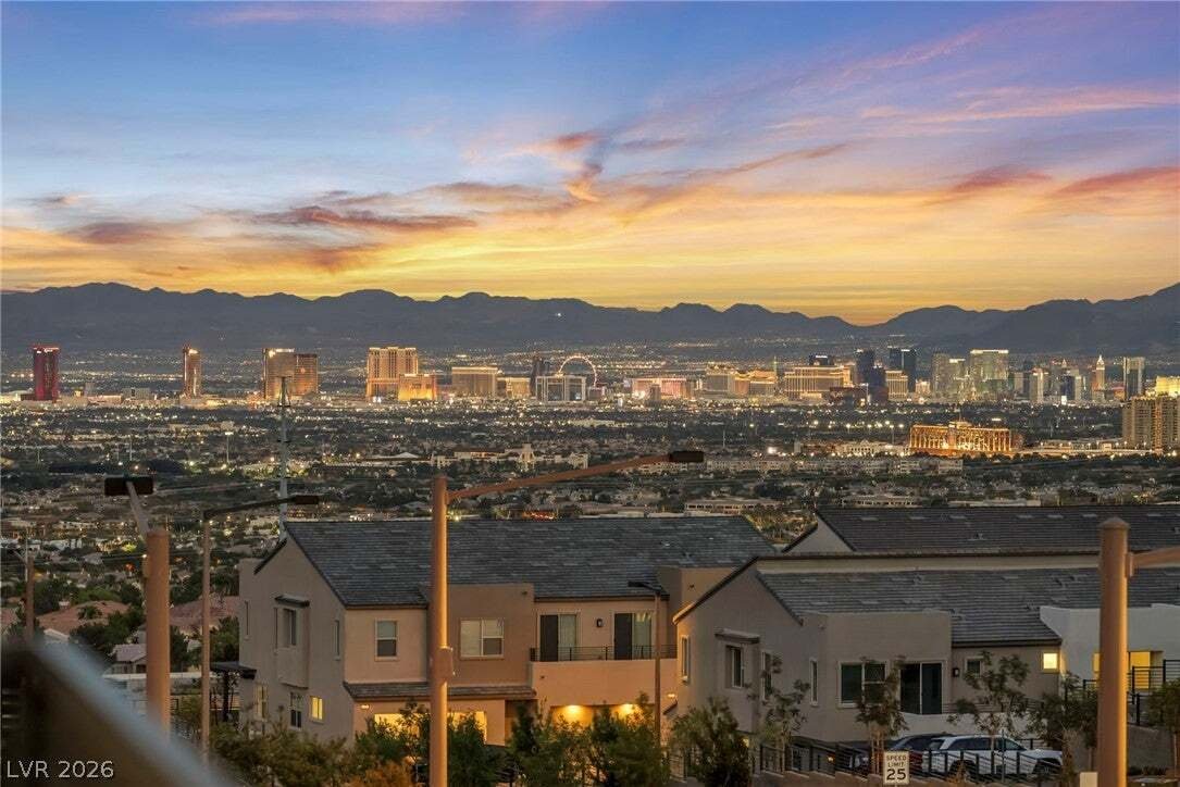 House in Las Vegas, Nevada, United States 3 - 18705925