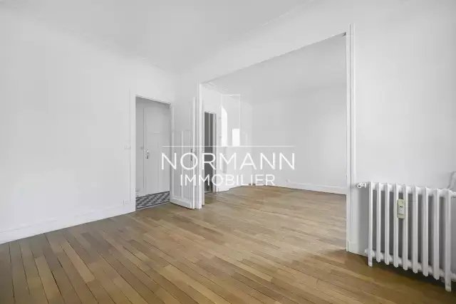 Apartamento en Puteaux, Isla de Francia, Francia 1 - 15869725