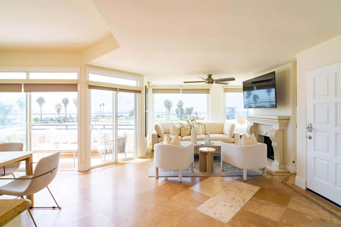 Condo in San Diego, California, United States 3 - 18711524