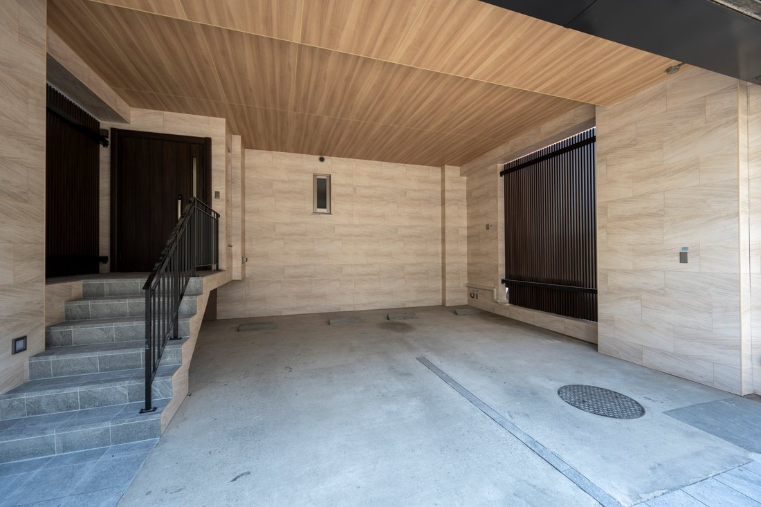 House in Minato, Japan 4 - 18709301