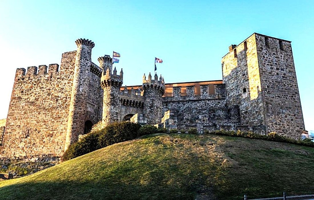 Ponferrada, Castile and Leon, Spain 5 - 18028110