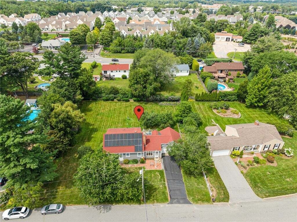 House in Cranston, Rhode Island, United States 3 - 18710025