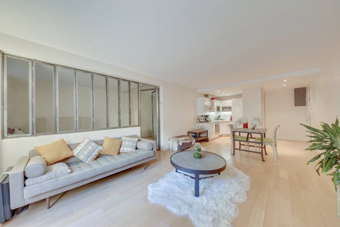 Apartment in Palais Royal, Paris 1er Arrondissement, Paris 5 - 18704405