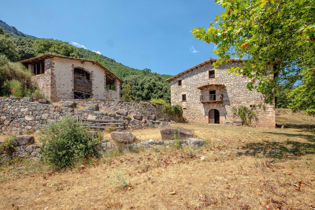 Country House in Sant Feliu de Pallerols, Catalonia, Spain 1 - 18703857