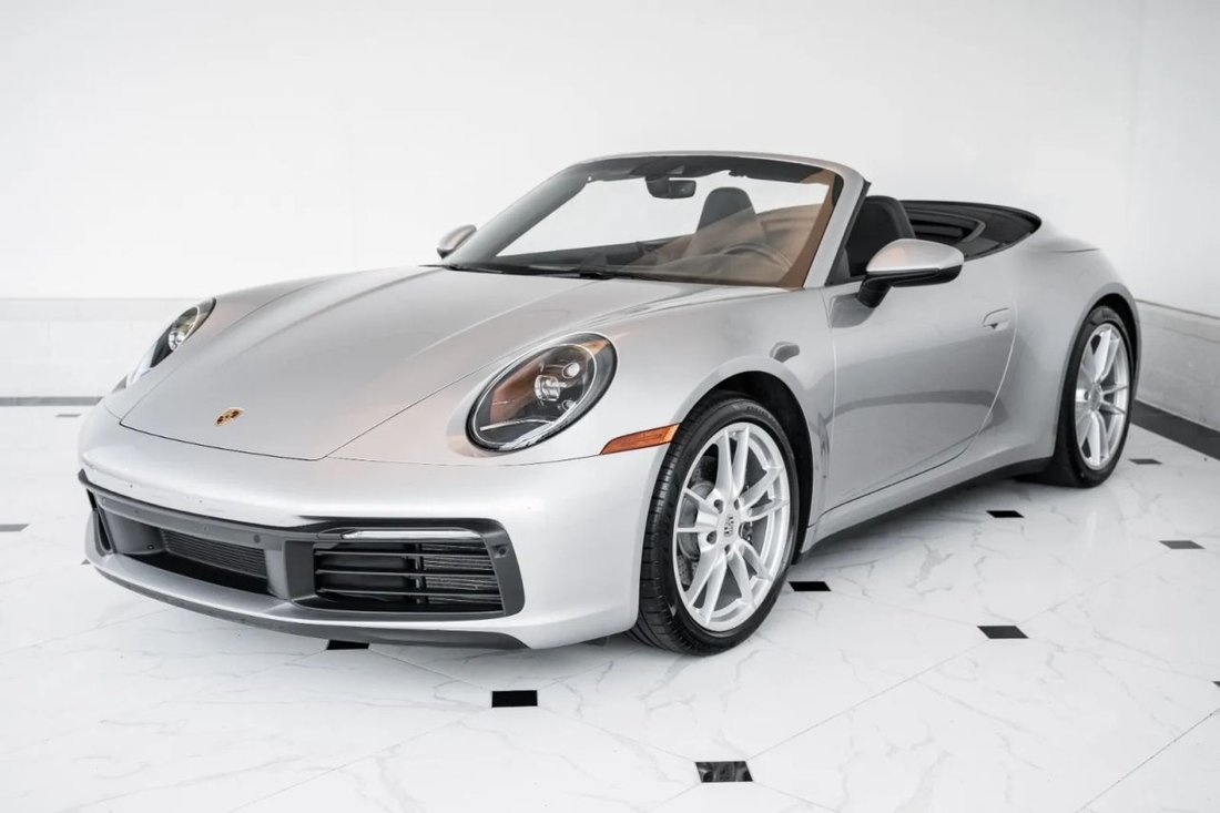 Cabriolet in Opa Locka, FL, United States 2 - 18710741