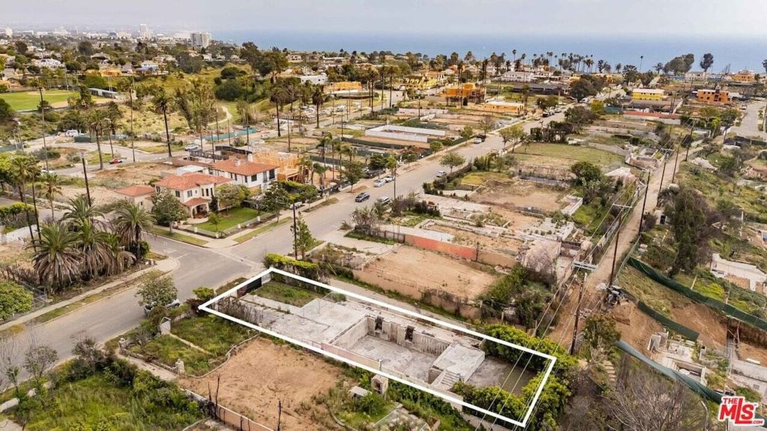 Land in Los Angeles, California, United States 1 - 18703777