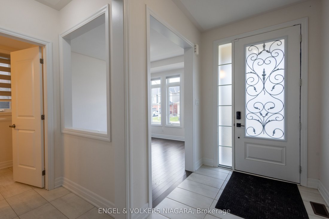 House in Niagara Falls, Ontario, Canada 4 - 18713314