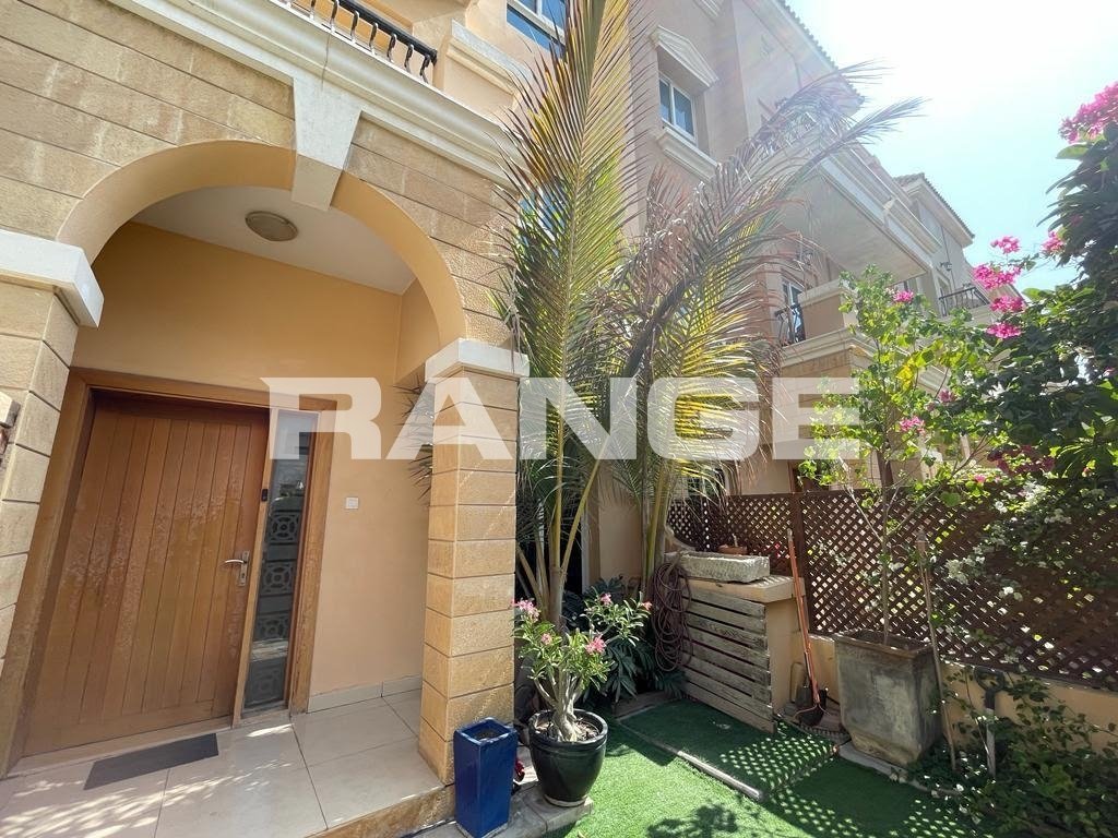 Townhouse in JVC / Jumeirah Village Circle, Dubai, United Arab Emirates 3 - 18704278