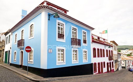House in Angra (Se), Azores, Portugal 1