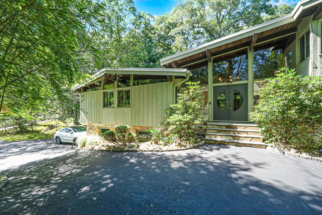 House in Smithtown, New York, United States 2 - 18710872