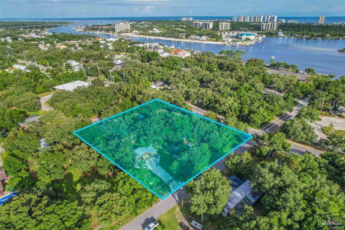 Land in Pensacola, Florida, United States 3 - 18712391