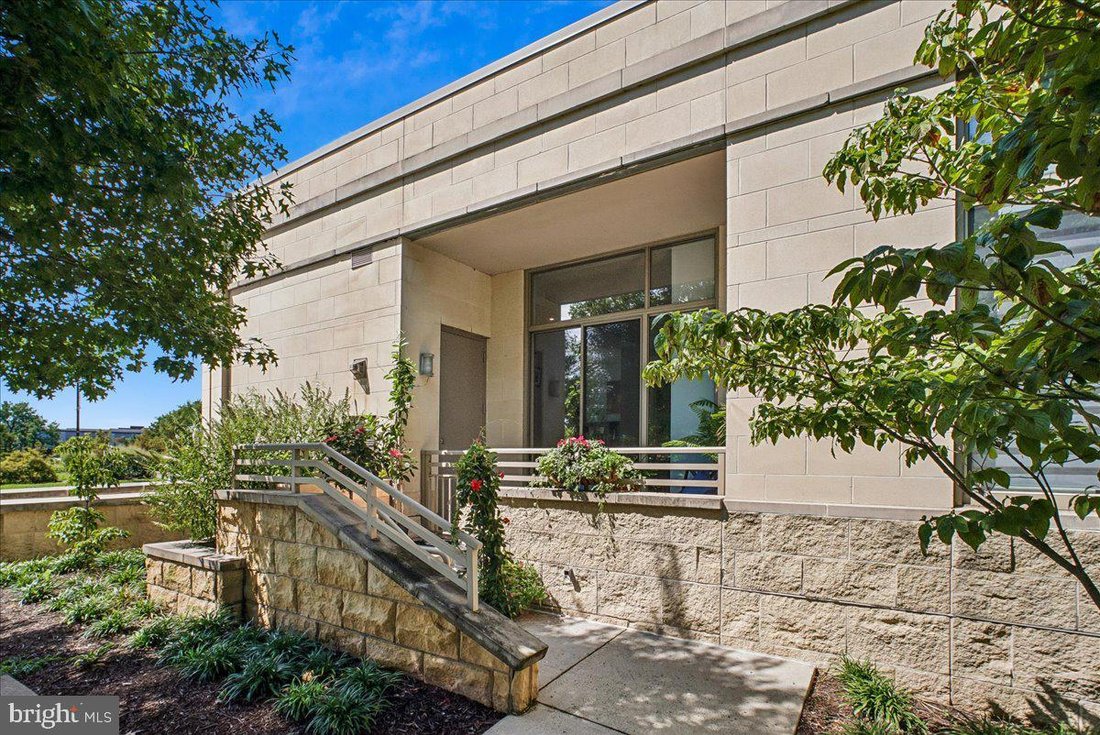 Condo in Arlington, Virginia, United States 1 - 18703988