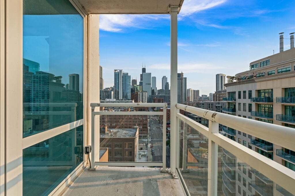 Condo in Chicago, Illinois, United States 5 - 18708790