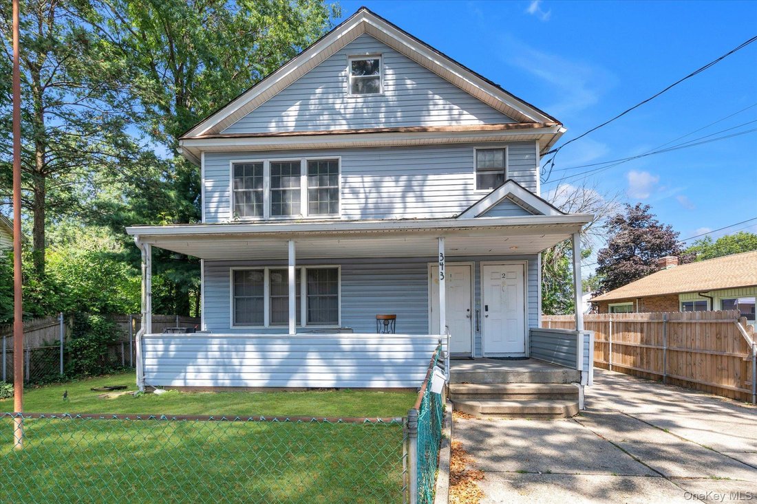 Carle Place, New York, United States 2 - 18706874