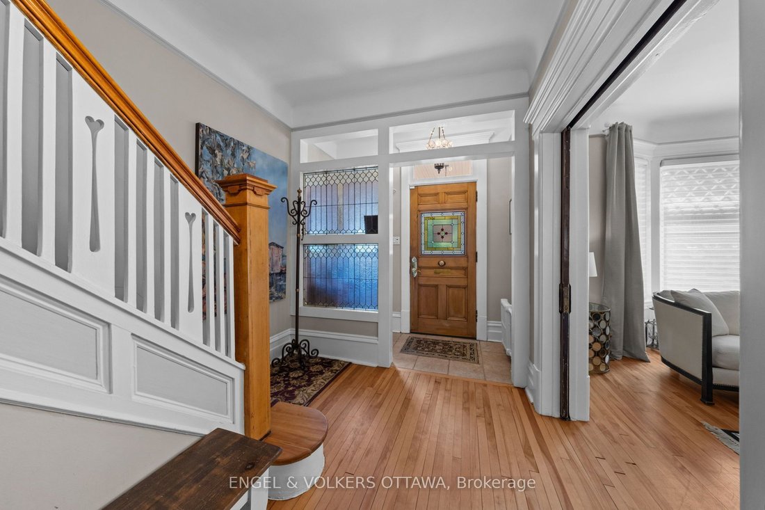 House in Ottawa, Ontario, Canada 5 - 18706986