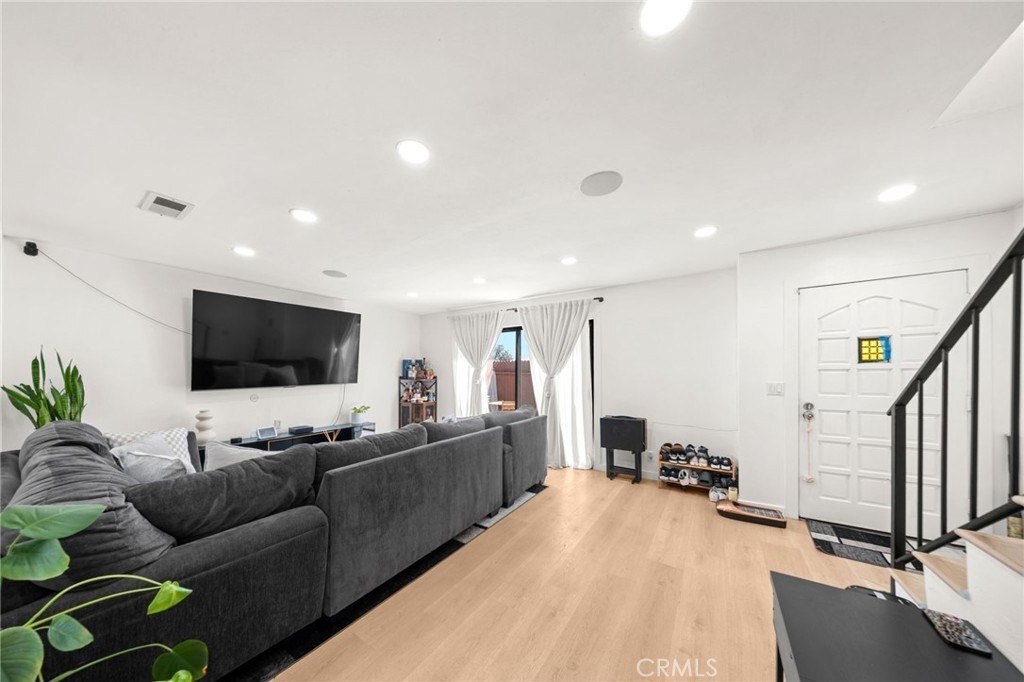 Condo in El Monte, California, United States 1 - 18704798