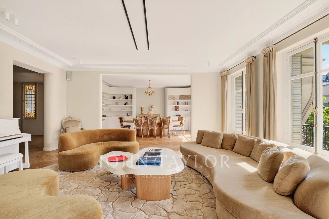 Apartment in Gros Caillou, Paris 7e Arrondissement, Paris 3 - 18714843