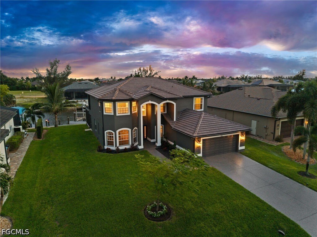 Cape Coral, Florida, United States 2 - 18714426