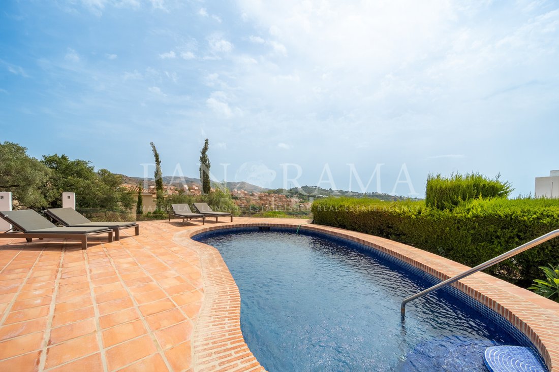 Villa à Elviria-Cabopino, Marbella, Espagne 3 - 18703904
