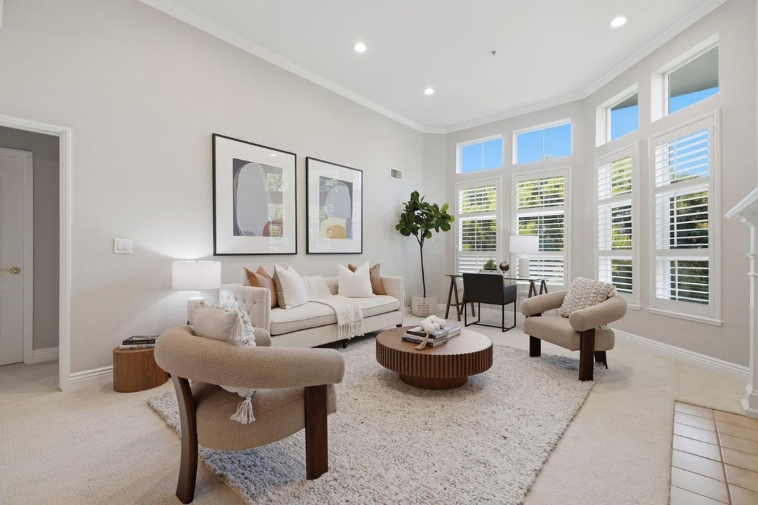 Condo in San Mateo, California, United States 2 - 18705708