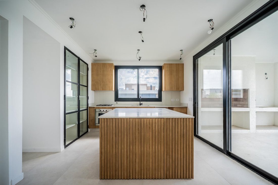 House in Benavidez, Buenos Aires Province, Argentina 3 - 18702674