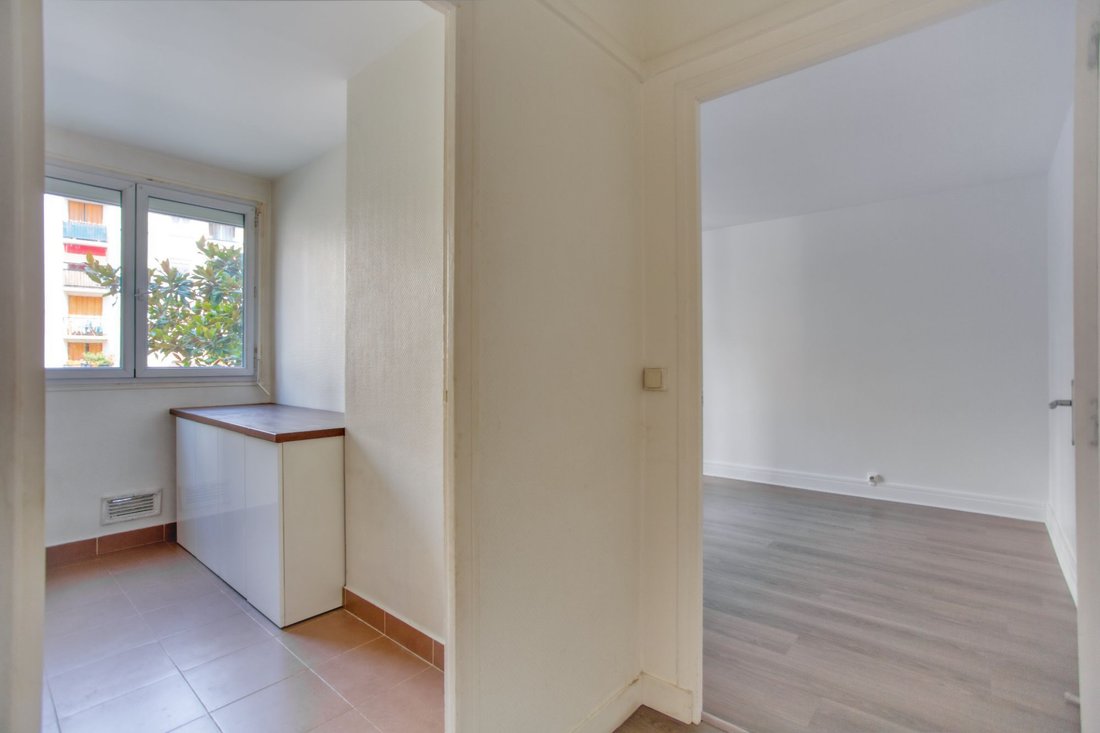 Apartment in Saint Lambert, Paris 15e Arrondissement, Paris 5 - 18711841