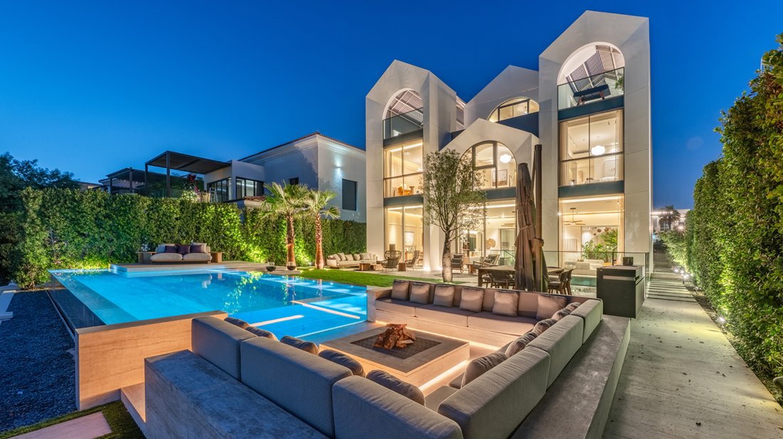 Villa in Jumeirah Golf Estates, Dubai, United Arab Emirates 1 - 18466225